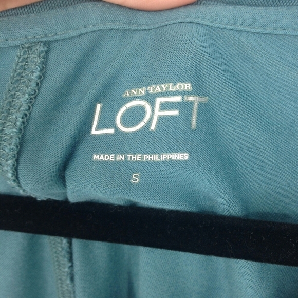 LOFT Ann Taylor Blue Dolman Sleeve Tee Size S - Picture 4 of 5